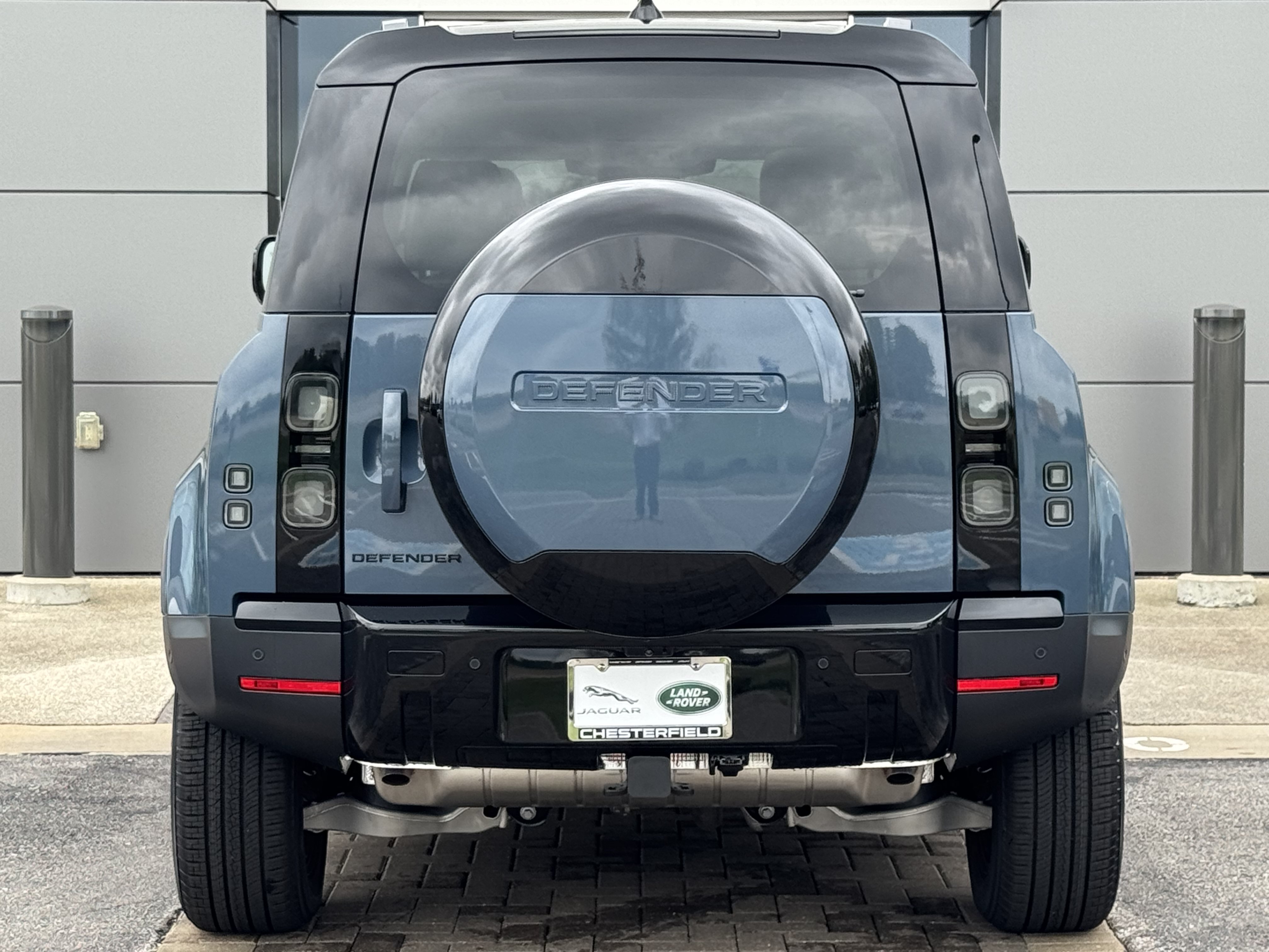 New 2026 Land Rover Defender 110 S AWD/4WD image 7