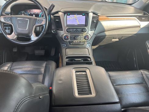 Used 2020 GMC Yukon XL Denali image 12