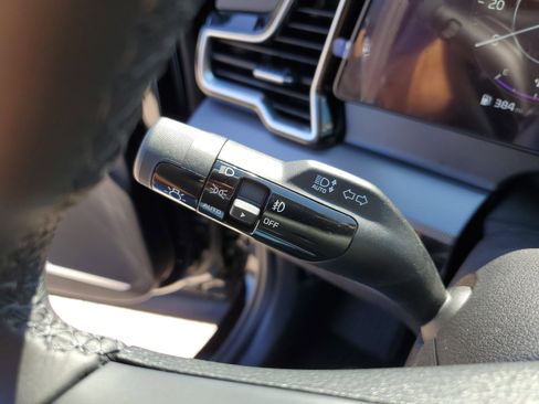 New 2025 Kia Sportage SX image 28