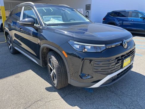 New 2026 Volkswagen Tiguan SE image 5