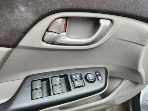 Used 2012 Honda Civic LX image 9