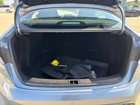 Used 2020 Toyota Corolla SE FWD image 19