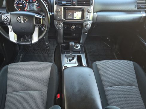 Used 2019 Toyota 4Runner SR5 AWD/4WD image 3