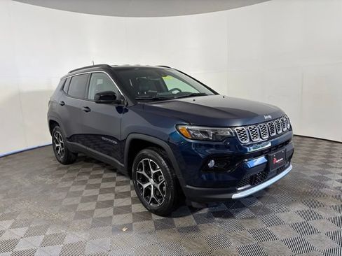 Certified 2024 Jeep Compass Limited AWD/4WD image 1