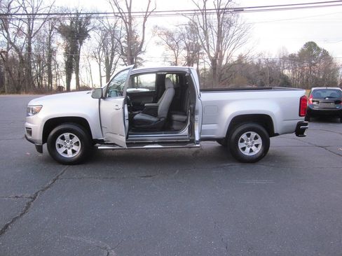 Used 2020 Chevrolet Colorado W/T w/ WT Convenience Package image 9