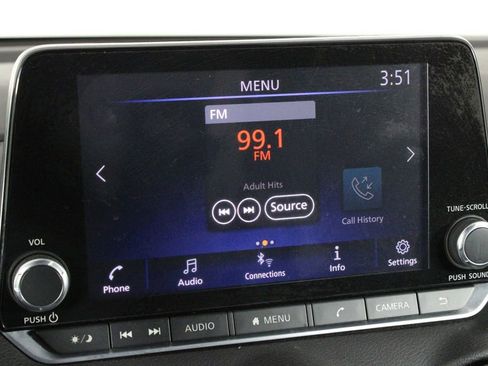 Used 2021 Nissan Sentra SV image 34