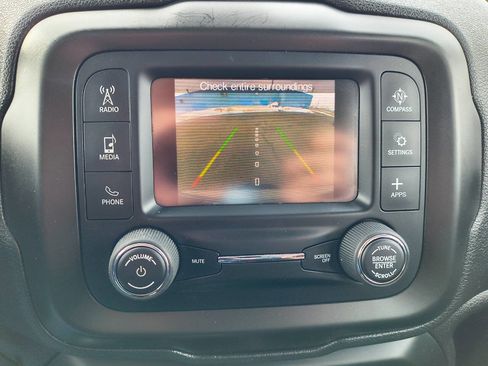 Used 2019 Jeep Renegade Sport image 12