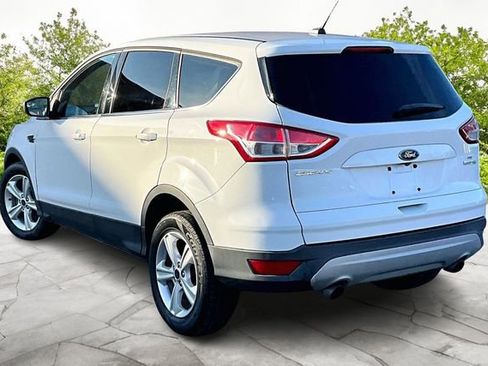 Used 2015 Ford Escape SE image 11