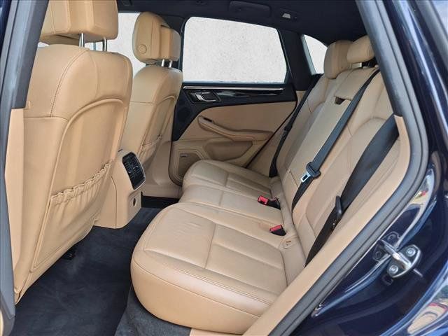 Used 2018 Porsche Macan S AWD/4WD image 18