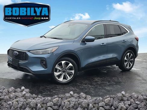 Used 2025 Ford Escape Platinum image 1