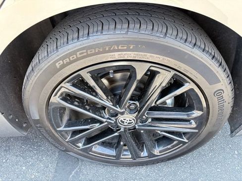 Used 2025 Toyota Camry SE FWD image 22
