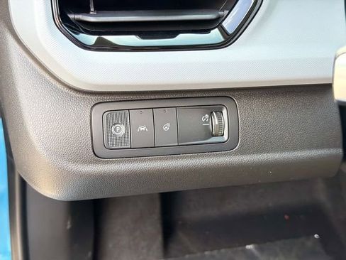 New 2027 Chevrolet Bolt LT w/ Comfort Package FWD image 25