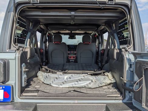 Used 2025 Jeep Wrangler Willys image 40