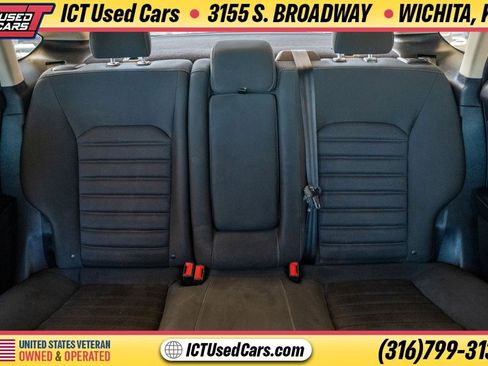 Used 2019 Ford Fusion SE FWD image 14