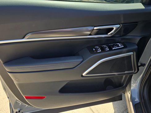 Certified 2025 Kia Telluride S image 18