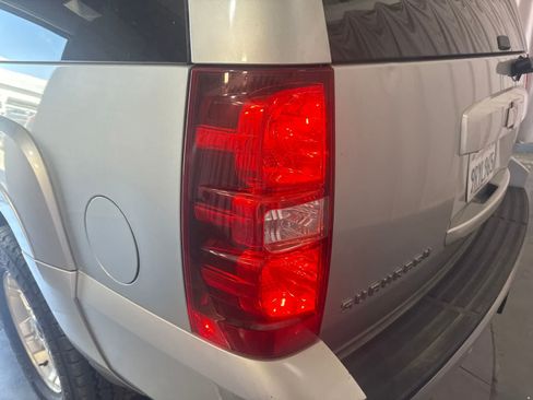 Used 2013 Chevrolet Suburban LT AWD/4WD image 14