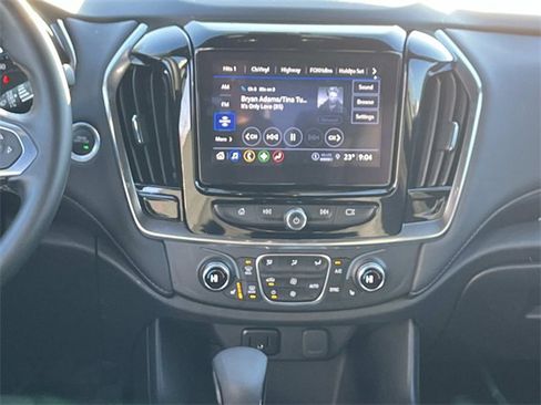 Used 2023 Chevrolet Traverse LT w/ Midnight/Sport Edition image 13