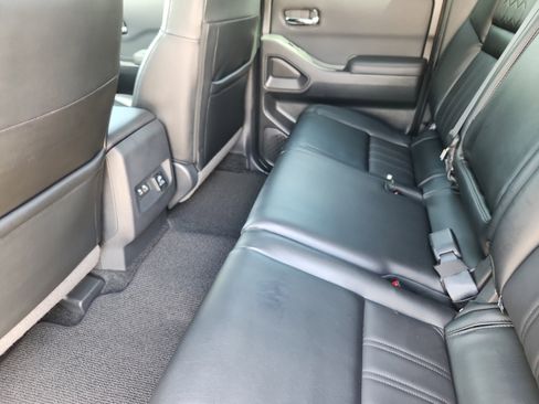 Used 2022 Nissan Frontier PRO-4X w/ Pro-4X Premium Package AWD/4WD image 14