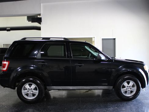 Used 2009 Ford Escape XLT FWD image 2