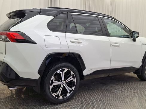 Certified 2021 Toyota RAV4 XSE w/ Weather Package AWD/4WD image 3