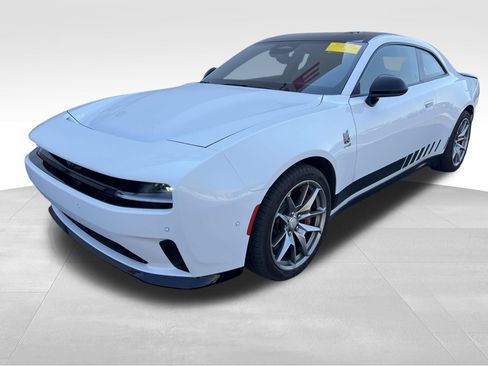 Used 2025 Dodge Charger Daytona Scat Pack w/ Track Pack AWD/4WD image 8