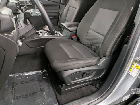 Used 2022 Ford Explorer XLT w/ Class IV Trailer Tow Package image 10