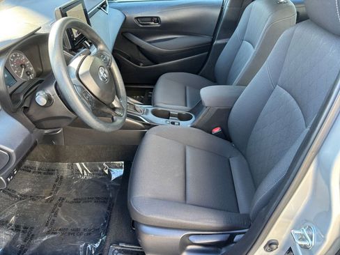 Used 2025 Toyota Corolla LE image 23