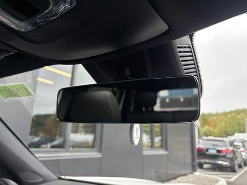 Used 2022 Mercedes-Benz GLB 250 4MATIC image 17