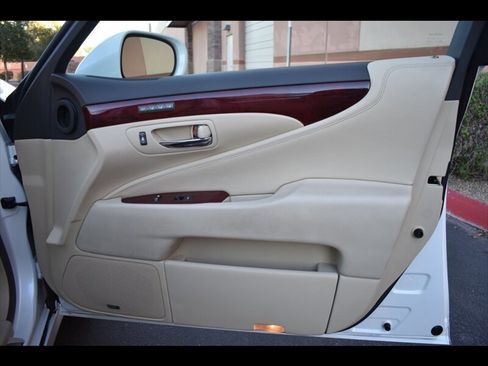 Used 2012 Lexus LS 460 L w/ Luxury Value Edition image 37