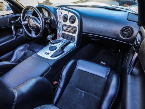Used 2004 Dodge Viper SRT-10 image 34