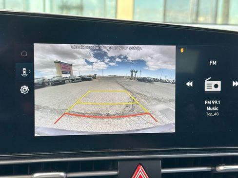 Used 2024 Hyundai Elantra SEL FWD image 22