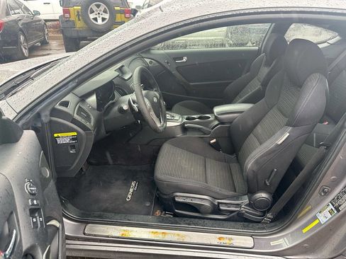 Used 2010 Hyundai Genesis 2.0T image 19