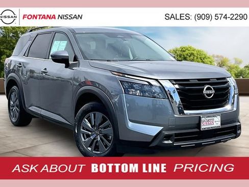 Certified 2024 Nissan Pathfinder SV FWD image 1