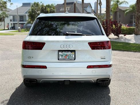 Used 2017 Audi Q7 3.0T Premium Plus AWD/4WD image 4