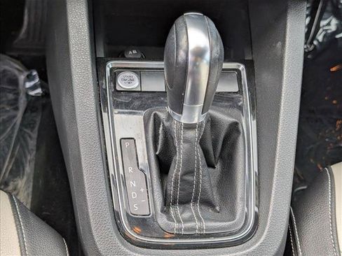 Used 2016 Volkswagen Jetta Sport FWD image 12