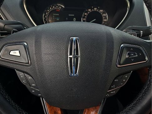 Used 2018 Lincoln MKX Reserve w/ Lincoln MKX Climate Package image 19