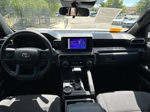 Used 2025 Toyota Tacoma SR AWD/4WD image 30