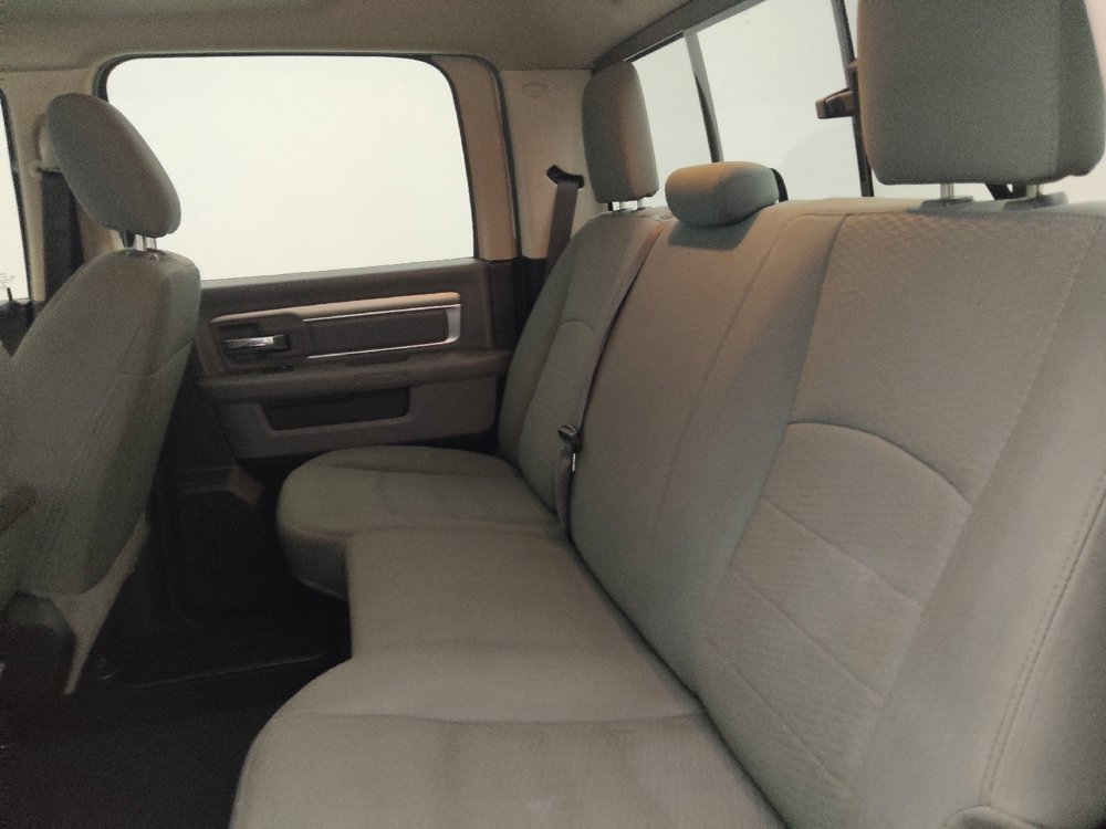Used 2020 RAM 1500 Classic SLT RWD image 18