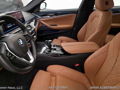 Used 2023 BMW 530e w/ Premium Package RWD image 25
