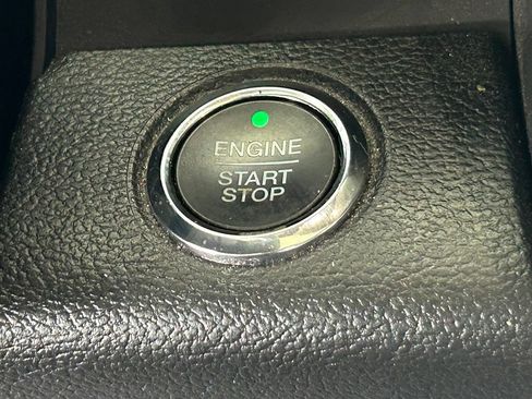 Used 2021 Ford F250 Lariat w/ Lariat Ultimate Package AWD/4WD image 44