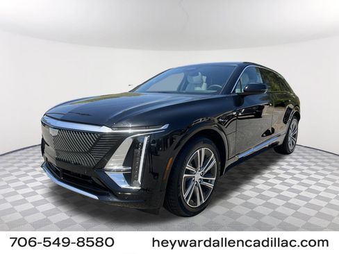 New 2025 Cadillac Lyriq Luxury image 1