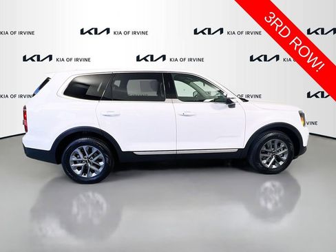 Certified 2024 Kia Telluride LX FWD image 9