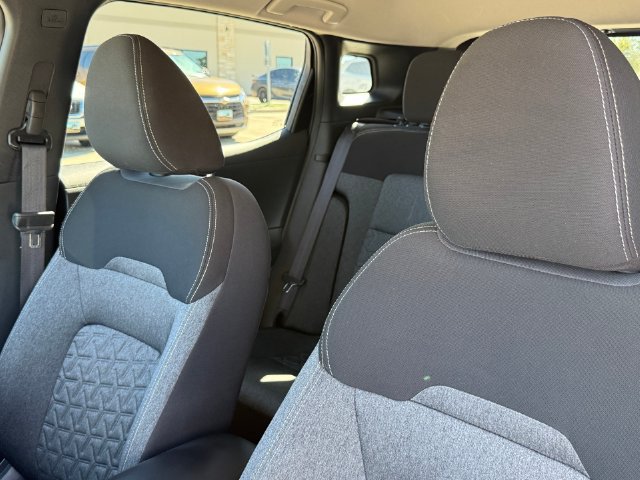 Used 2025 Nissan Kicks SV FWD image 13