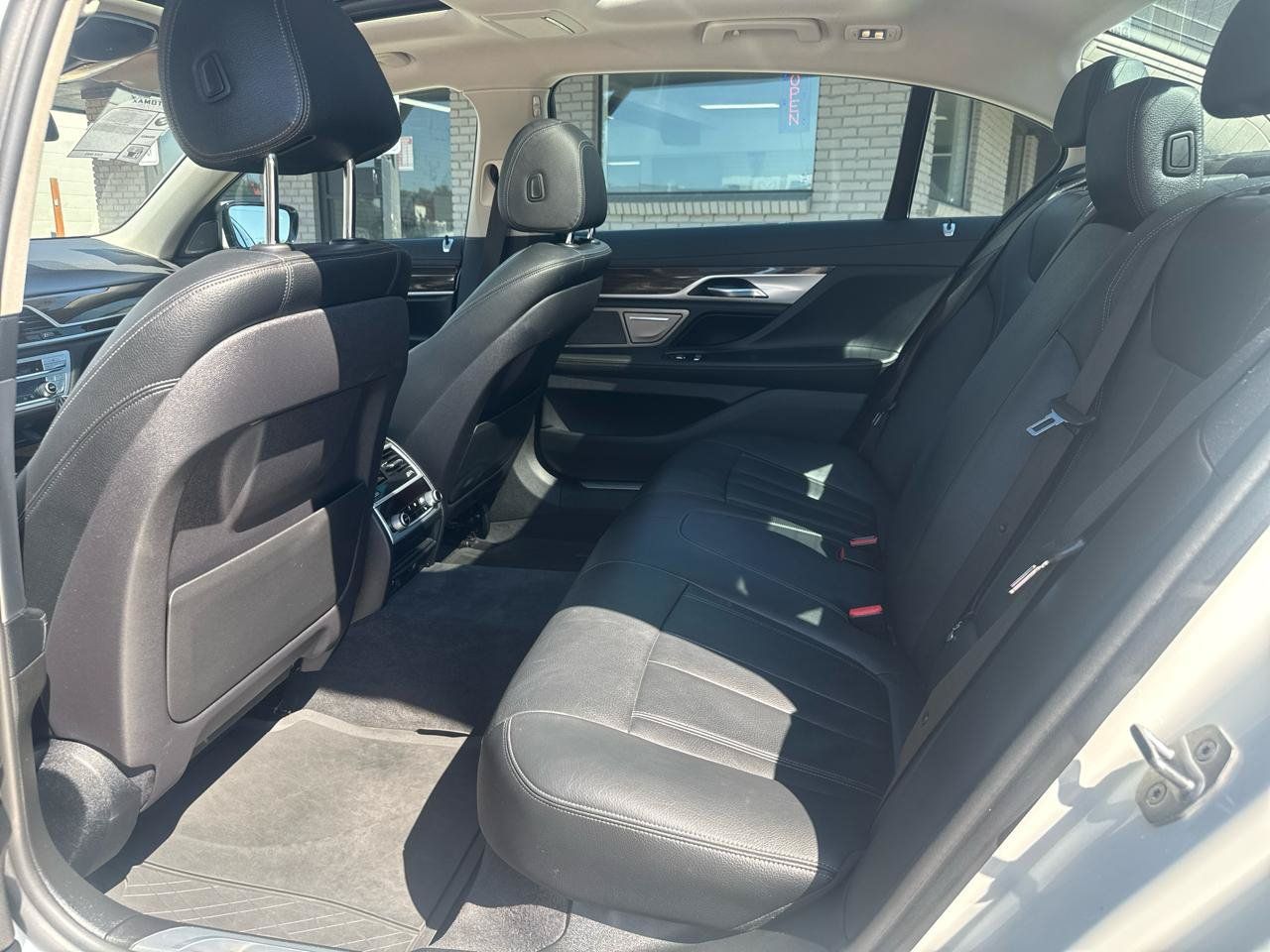 Used 2019 BMW 740i xDrive AWD/4WD image 26