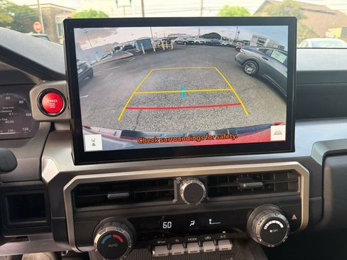 Used 2024 Toyota Tacoma TRD Sport image 7