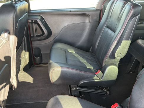 Used 2020 Dodge Grand Caravan GT FWD image 35