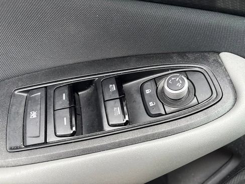 Used 2025 Subaru Outback Premium AWD/4WD image 12