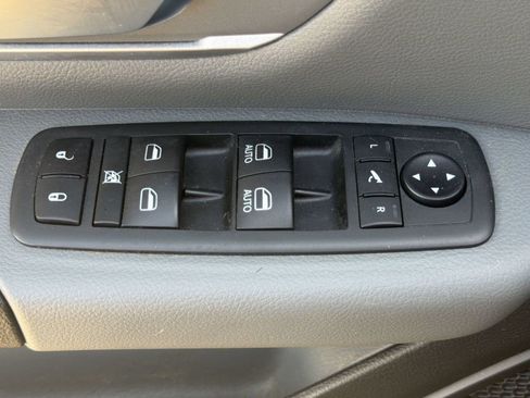 Used 2020 RAM 1500 Big Horn RWD image 14