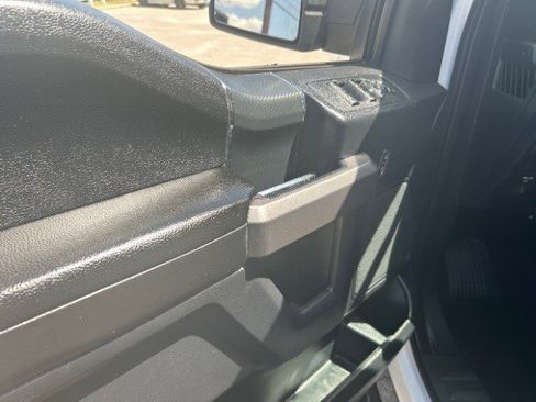 Used 2019 Ford F150 XLT w/ Equipment Group 302A Luxury image 14