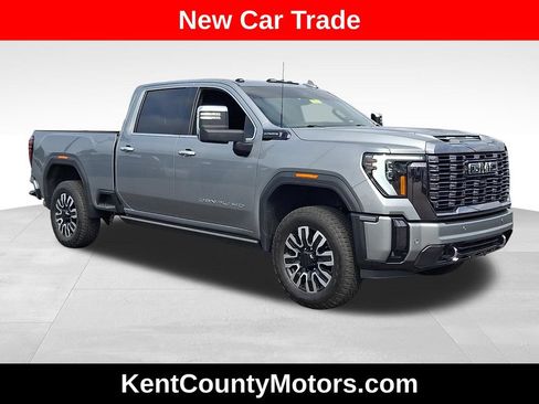 Used 2024 GMC Sierra 2500 Denali Ultimate AWD/4WD image 1